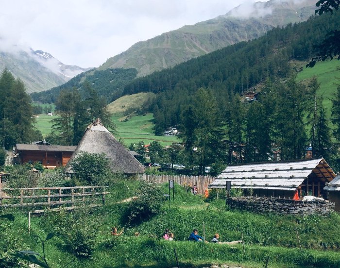 Attività con i bambini all'Archeopark Val Senales
