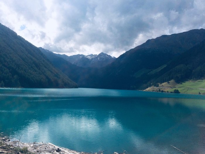 Il lago di Vernago in val Senales