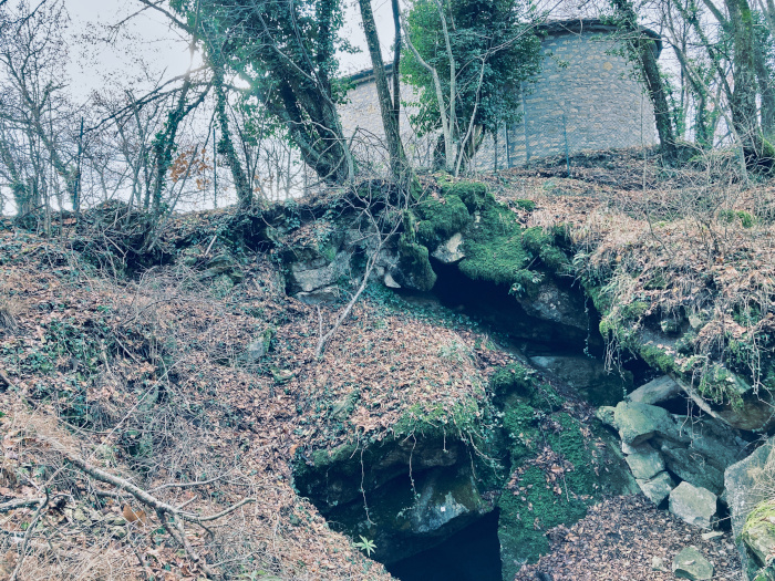 Le grotte del monte Valestra